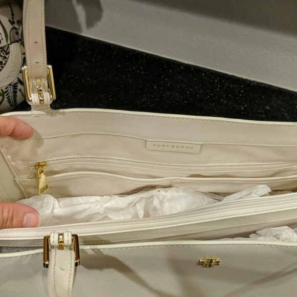 NWT! Tory Burch Emerson tote - Picture 4 of 5
